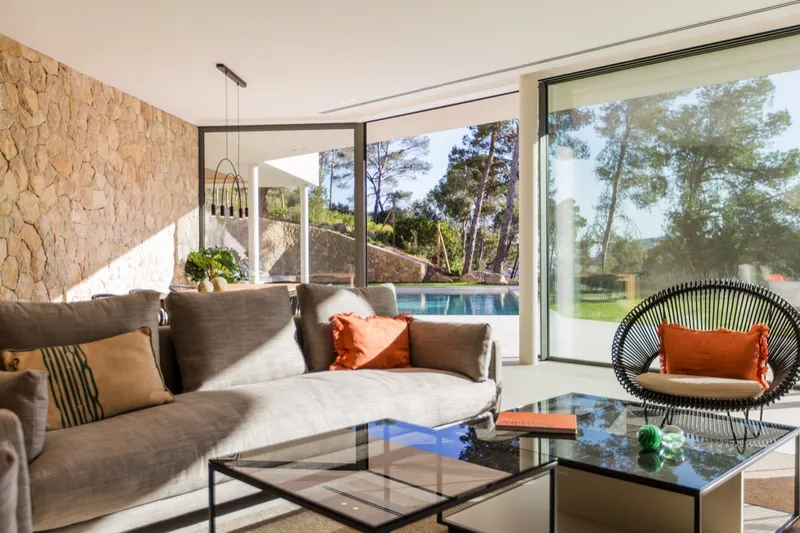 Sophisticated five-bedroom contemporary villa for sale in Port d’Andratx — photo 2