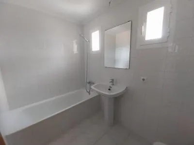 Apartment in Calvià (Santa Ponça) with 67 m² built surface, 5 m² terrace, 2 bedrooms, 1 bathroom — photo 11