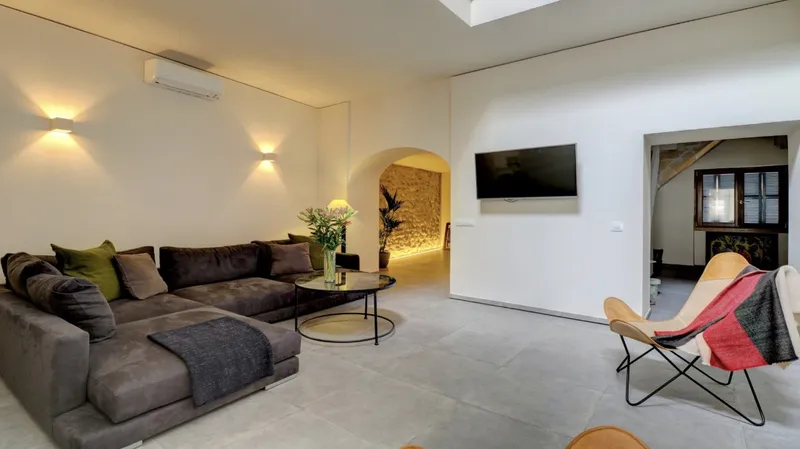 Elegant Townhouse with Pool in the Heart of Pollensa Old Town, with Rental License — photo 4