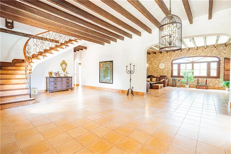 Rustic finca on a plot of approx. 22,000 m² with swimming pool. — photo 8