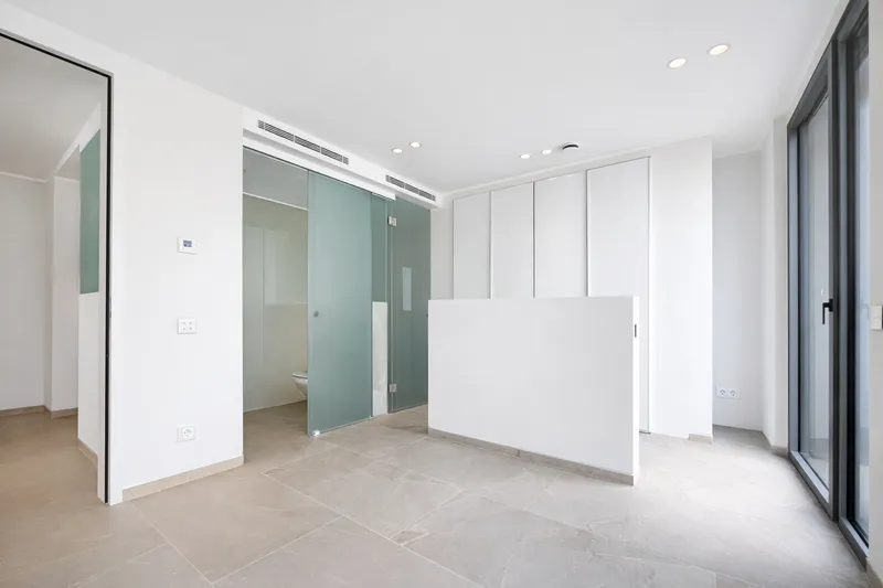 Modern apartment with panoramic sea views on the first line at Paseo Marítimo, Palma — photo 8