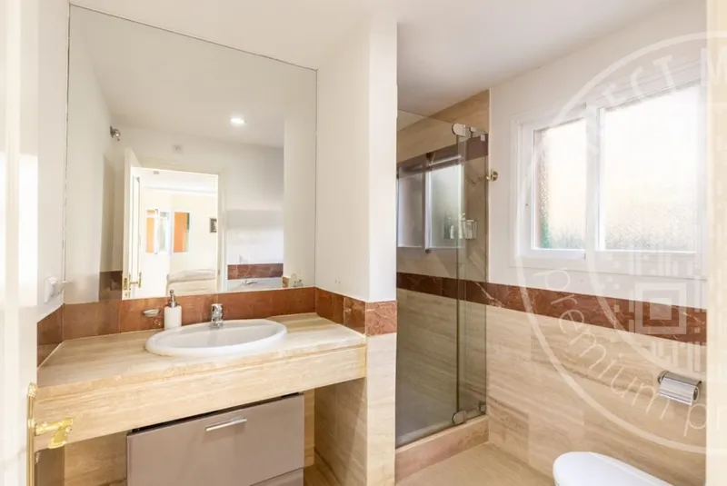 251103 – Frontline Living with XL Terraces — photo 10