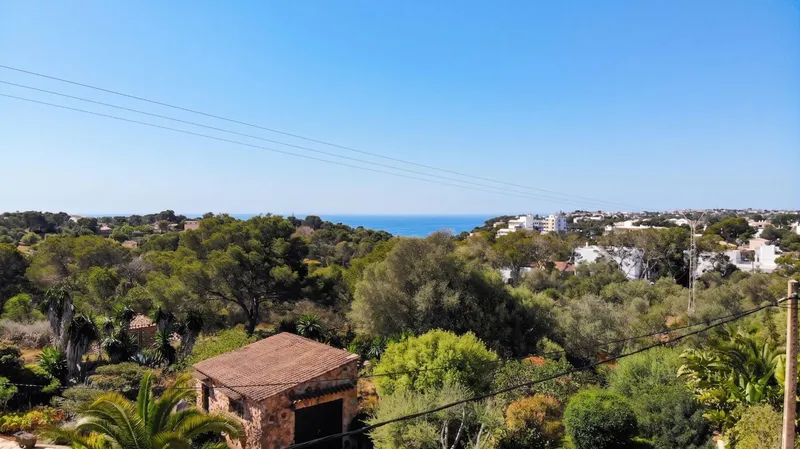 Excellent plot with construction project and approved license in Cala Santanyí — photo 2