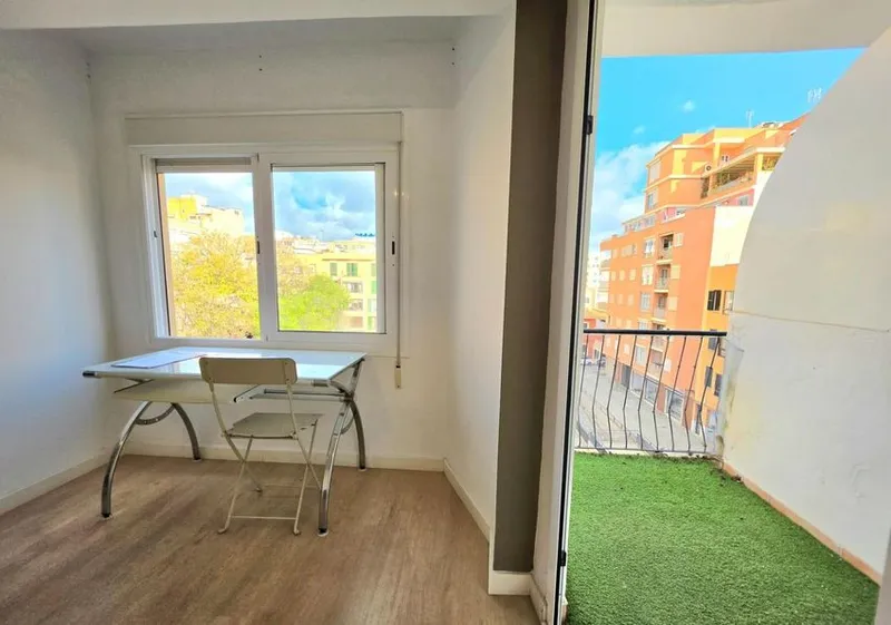 Flat / apartment for sale in Camp d'En Serralta — photo 1