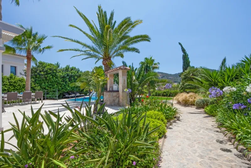 Amazing Villa with Holiday Licence for Sale in Port Andratx — photo 2