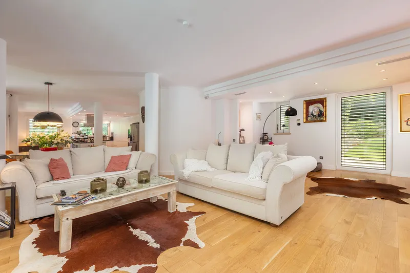 Exclusive villa with the highest living comfort and Mediterranean flair — photo 5