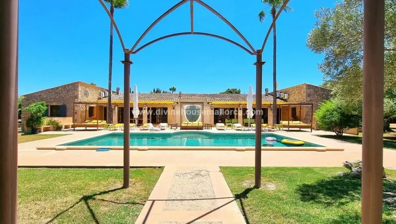 Rustic finca with tourist rental license in Canyamel!! — photo 1