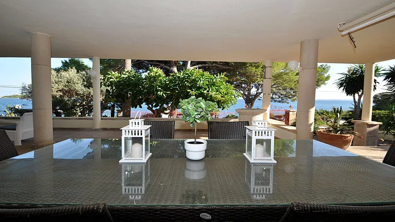 Exclusive seafront ground floor property — photo 5