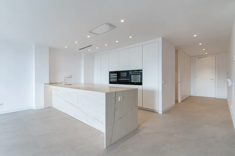 Luxury Ground-Floor Apartment with Stunning Terrace & High-End Finishes — photo 3