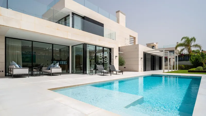 Villa for sale in Puig de Ros — photo 1