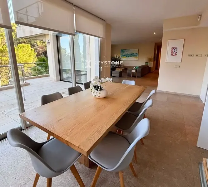 Exclusive apartment for long-term rent in one of the most prestigious residential areas in the southwest of Mallorca — photo 9