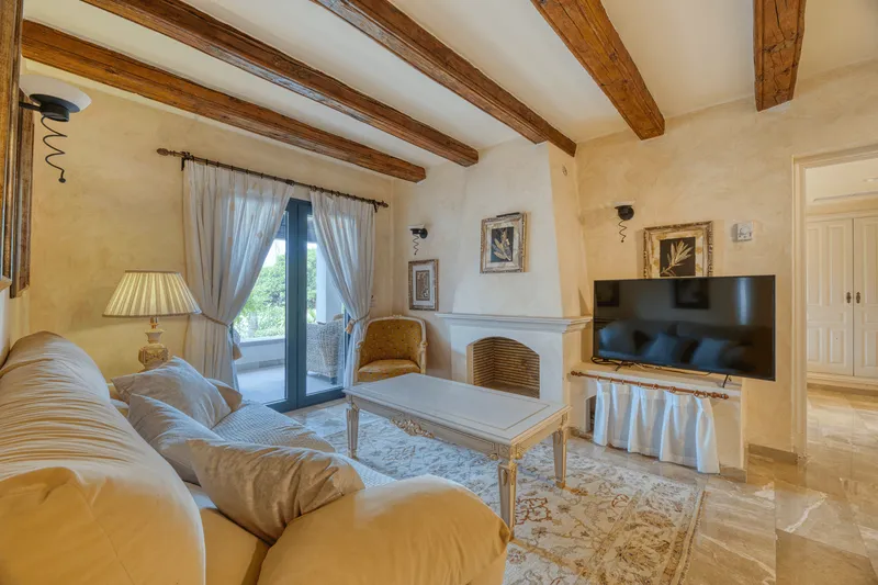 Property cmmf1eo0o0029nl71s3twte2u — photo 4