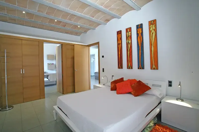 Exclusive finca with panoramic views to Felanitx, infinity pool and ETV licence — photo 8