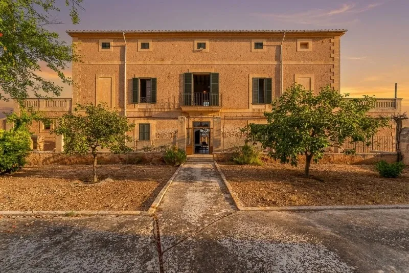 Historic estate between Algaida and Son Gual, with extensive land and great potential — photo 1