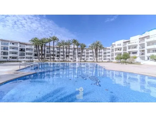 Ground floor condominium with direct beach access 1 bedroom apartment — photo 1