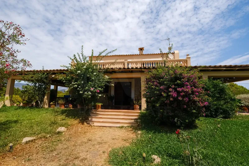 Exclusive rustic finca with pool in Lloseta / fully legal — photo 2