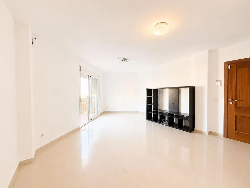 Apartment — photo 1