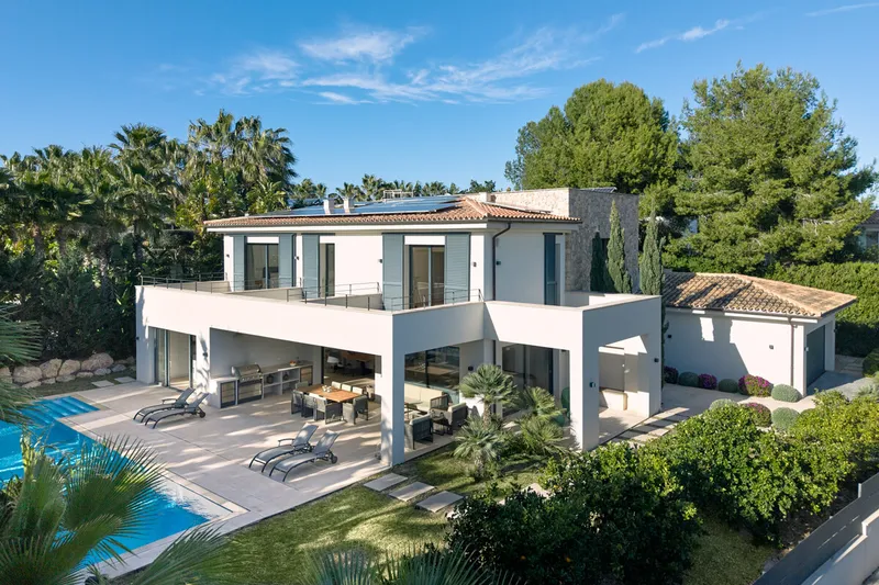 Modern dream villa in a prime location in Santa Ponsa - Marcel Remus Real Estate — photo 1