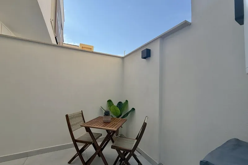 Charming townhouse with patio in Molinar — photo 10