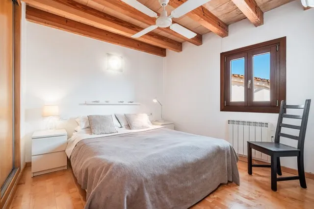 Elegant top-floor apartment for sale in Palma Old Town, Mallorca — photo 8