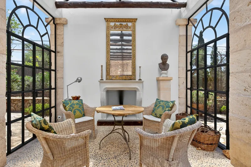 Authentic finca near Santanyí with guest house, winter garden and open views — photo 8