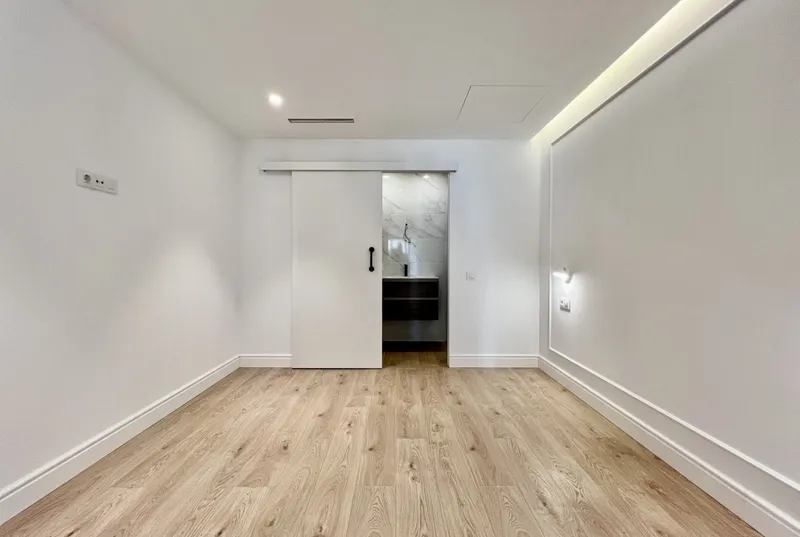 Fully renovated apartment ready to move into in Palma — photo 8
