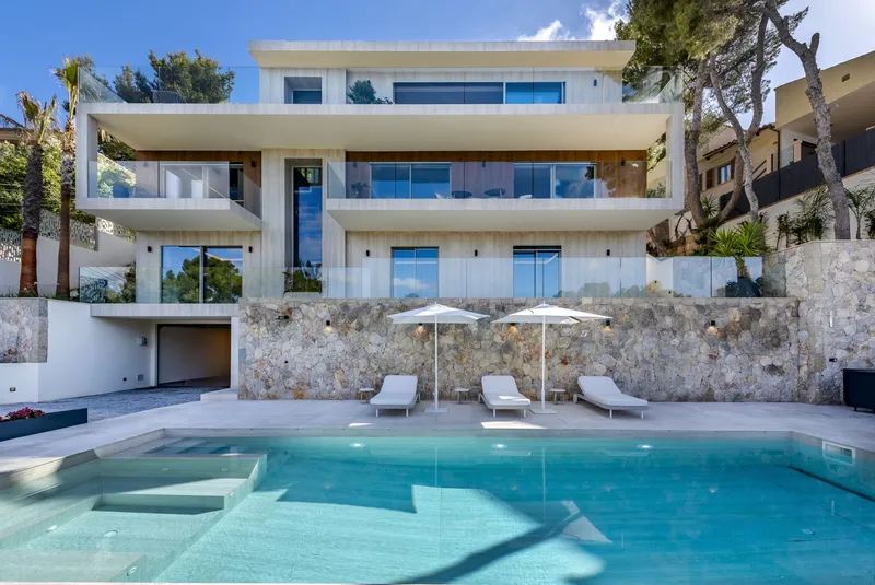 Exclusive: Property in top location with privacy - Marcel Remus Real Estate — photo 1