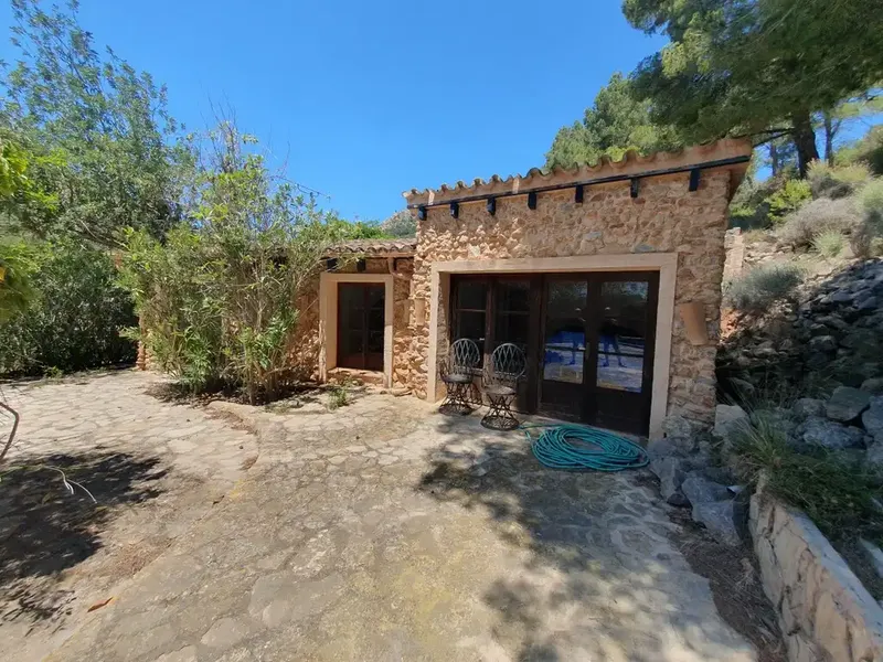 Investment opportunity: a traditional finca on a large private plot surrounded by beautiful views in the rural area of Andratx — photo 5