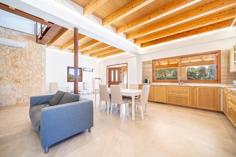Rustic House for Rent in Llucmajor — photo 8