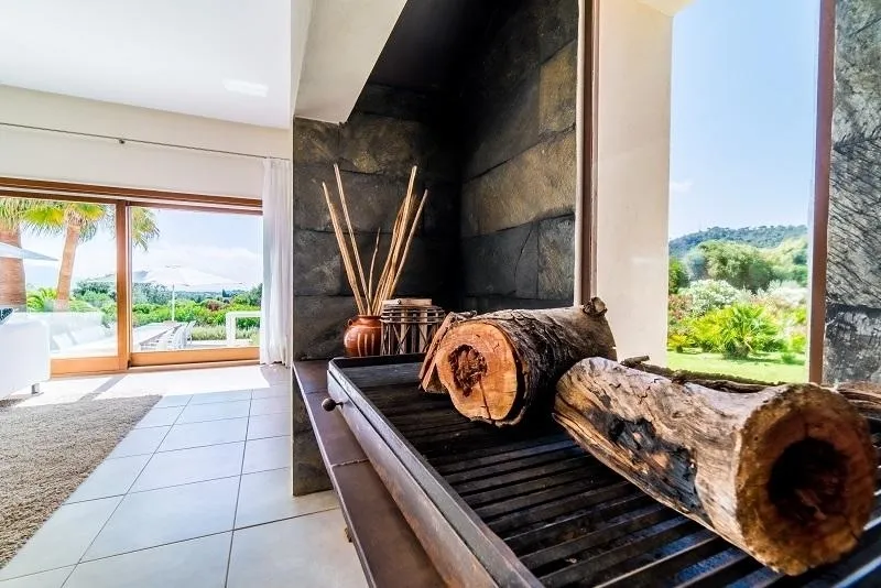 Unique estate property with guesthouse close to the beach and terrific sea view — photo 12