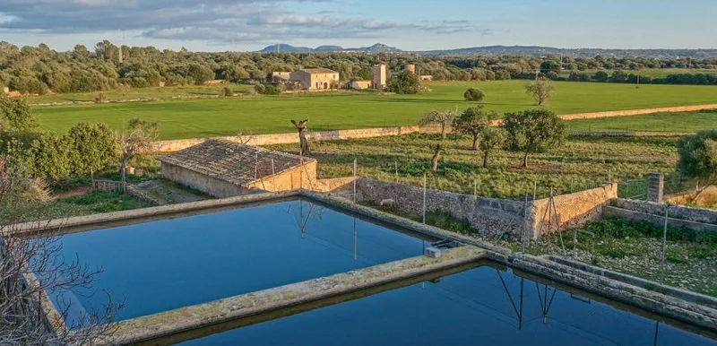 Centenary estate for sale near Palma — 1,144 m², 14 ha and 6 historic buildings — photo 11