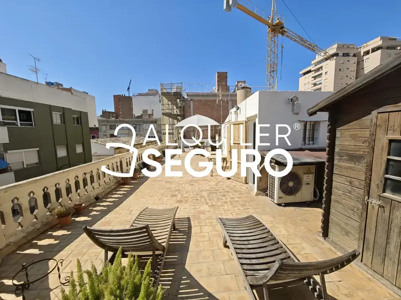 Fully renovated penthouse with a private 100 m² terrace — photo 1
