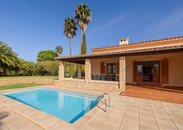 Detached house in Calle del Pi, 25, Bunyola — photo 1