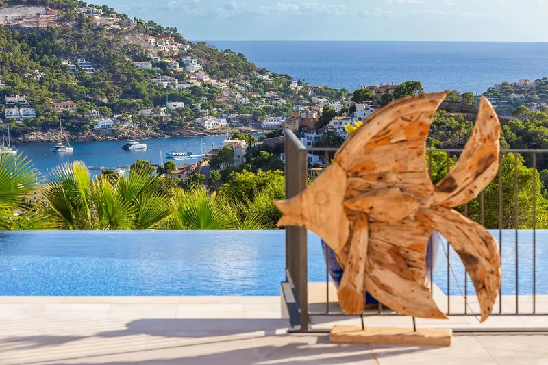 Luxury villa with sensational views on 100,000 m² of land — photo 4
