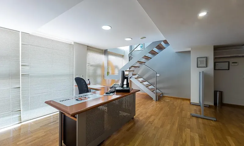 Large versatile and bright office in El Terreno — photo 3