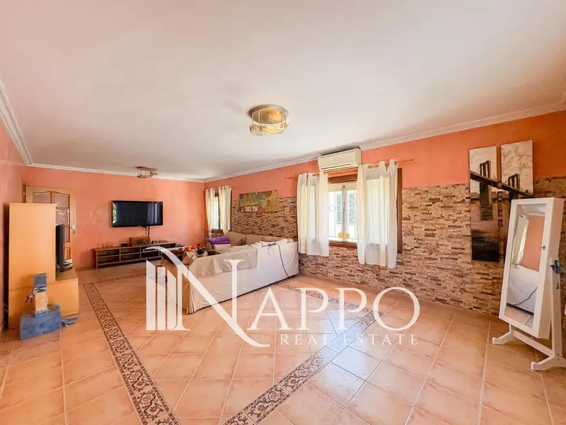 Nappo Real Estate is pleased to present this magnificent detached villa located in Palmanova, one of the most sought-after residential areas — photo 6