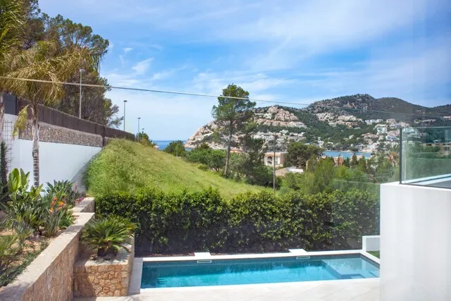 Harbour view apartment for sale in Port Andratx, southwest Mallorca — photo 1