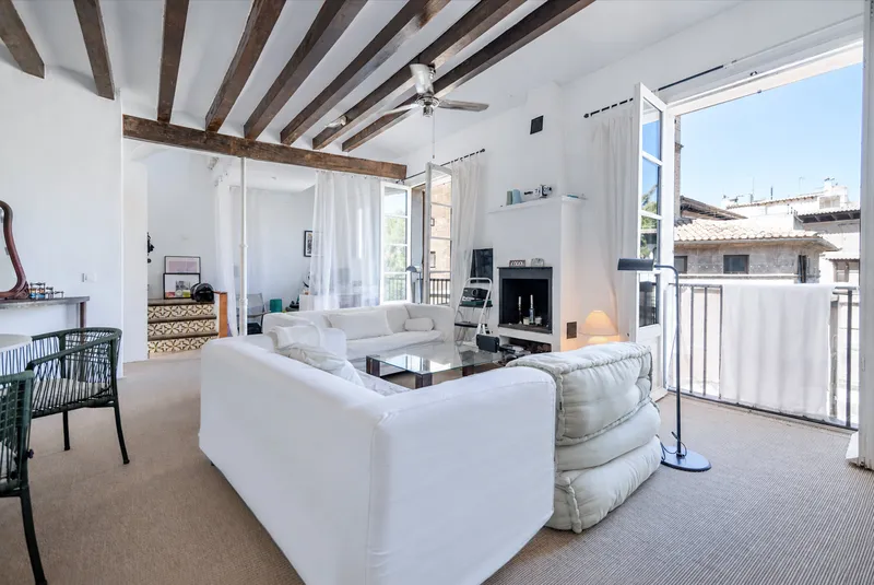 Charming duplex penthouse with a private rooftop terrace in the heart of Palma's Old Town — photo 4