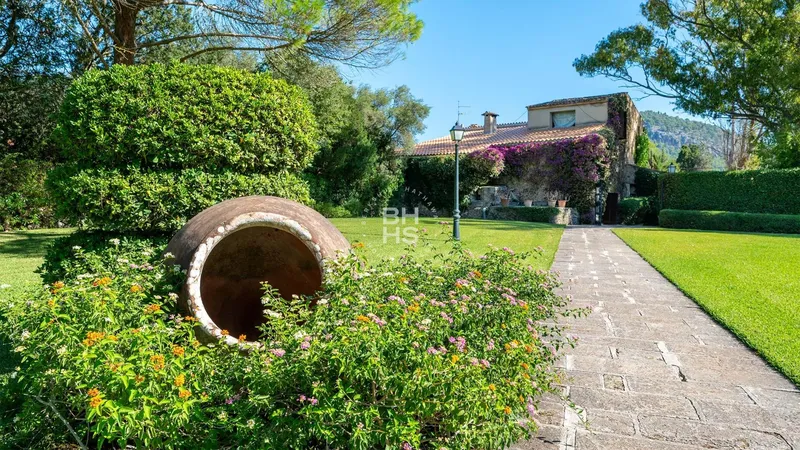 Rustic Finca for sale in Pollença — photo 10