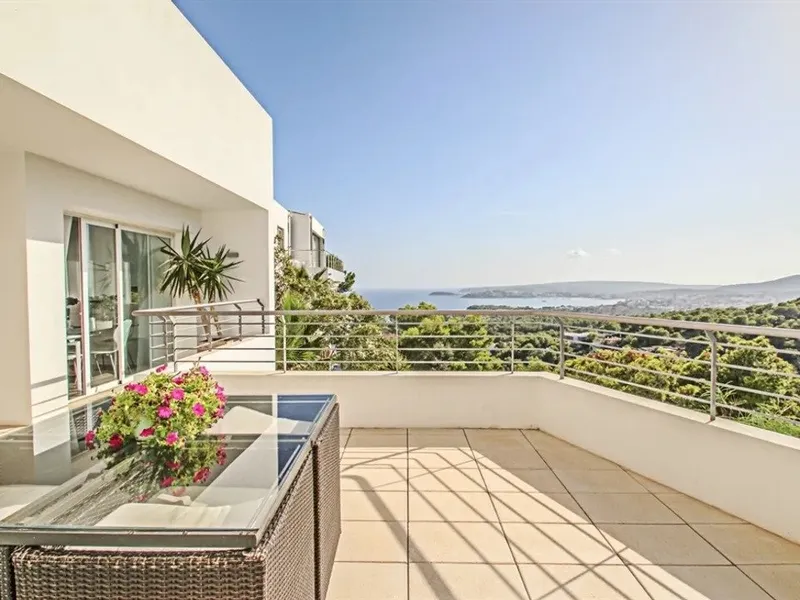 Modern villa with pool and sea views in the sought after Costa d'en Blanes — photo 7