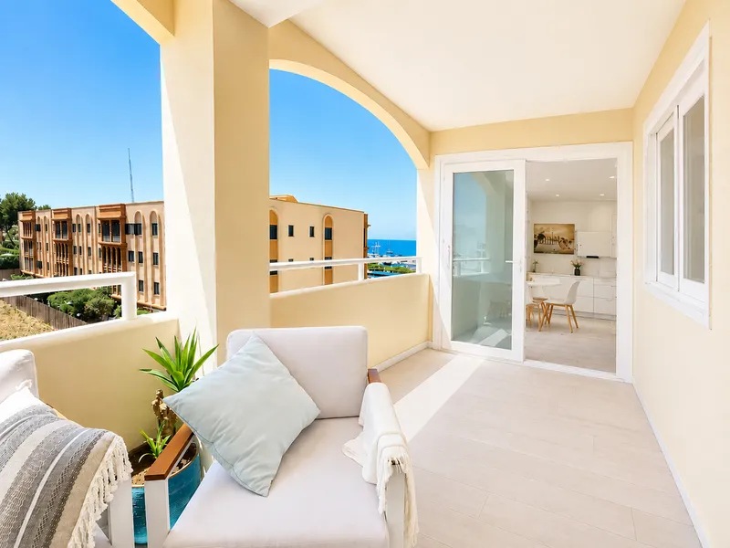 Modern apartment fully renovated with partial sea views next to Port Adriano Mas — photo 1