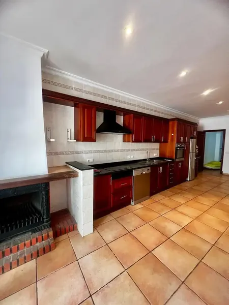 Spacious ground floor of 130 m² built located in a quiet estate in charming Portocolom, one of the most emblematic and — photo 2