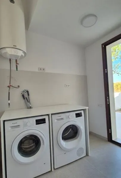 Modern Bauhaus-style country house in Sant Llorenç, long-term rental — photo 7