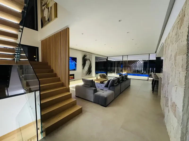*VILLA CONTEMPORÁNEA DE ALTA GAMA CON PISCINA INFINITY Y PISTA DE PÁDEL PRIVADA* — photo 7