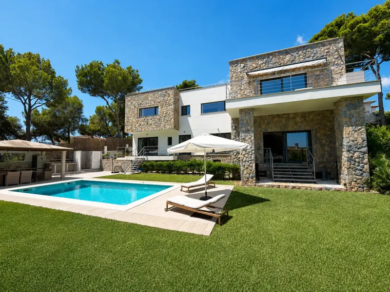Spectacular renovated villa with sea views, pool and guest apartment in Cala Vinyes — photo 5