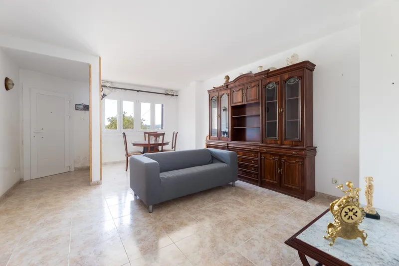 Ground floor with large terrace and communal pool — photo 5
