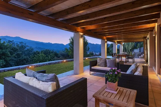 Beautiful hillside villa with incredible views for sale in Pollensa, Mallorca — photo 2