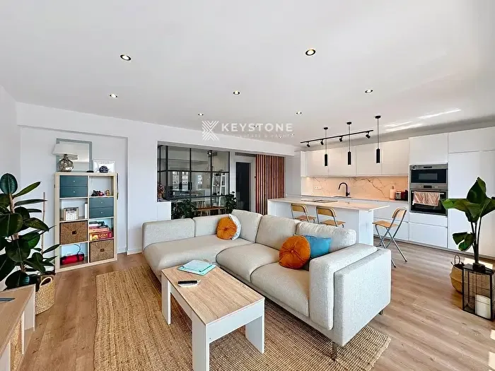 Piso de 3 habitaciones en alquiler en Ponent, Santa Catalina — photo 1