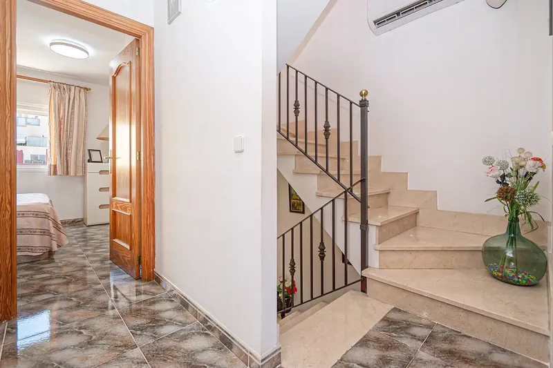 Four-storey detached house with garage and magnificent terrace in Camp d'en Serralta, Palma — photo 10