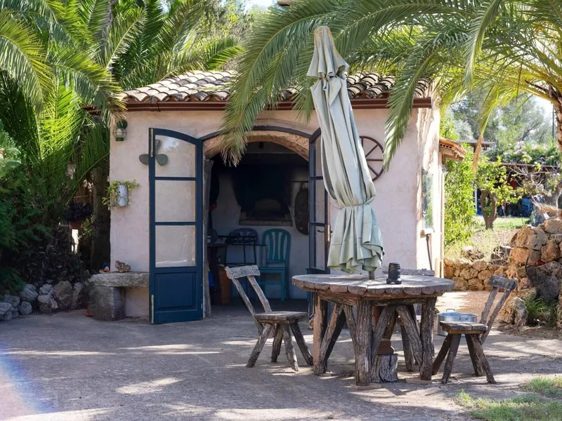 8,000 m² finca with 5 rooms, pool and garage for sale — photo 10